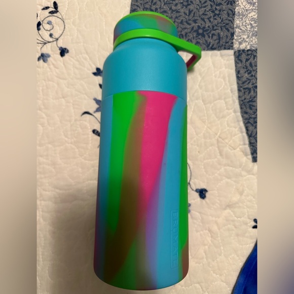 Brumate Vibrant Multicolor Insulated Bottle - Picture 4 of 6
